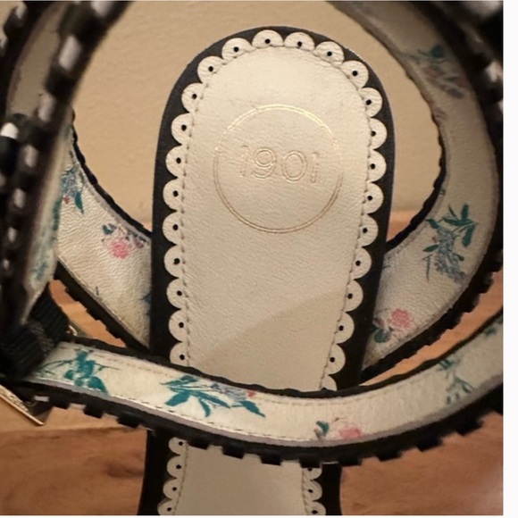 1901 Astilly Black & White Leather Block Heel Sandals Size 10 - Picture 3 of 4